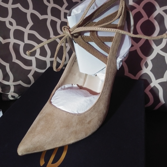 Brand New in the original box. Bebé high Heels. - Picture 7 of 7